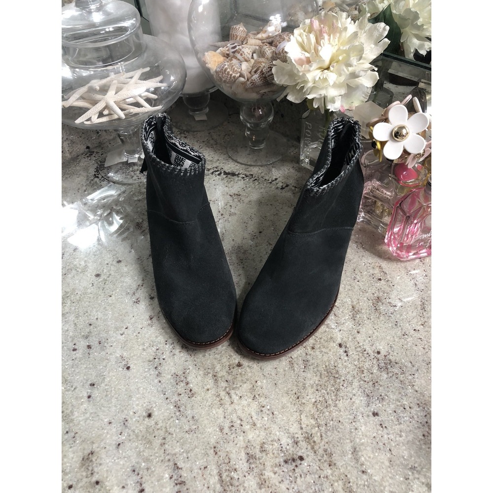 TOMS Grey Suede Desert Wedge Ankle Boots Zip. SIZE 6 Tassel New